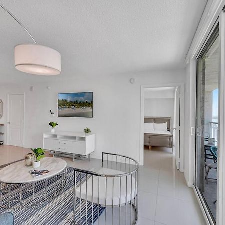 Luxurious Private Unit With Parking Lejlighed Miami Eksteriør billede