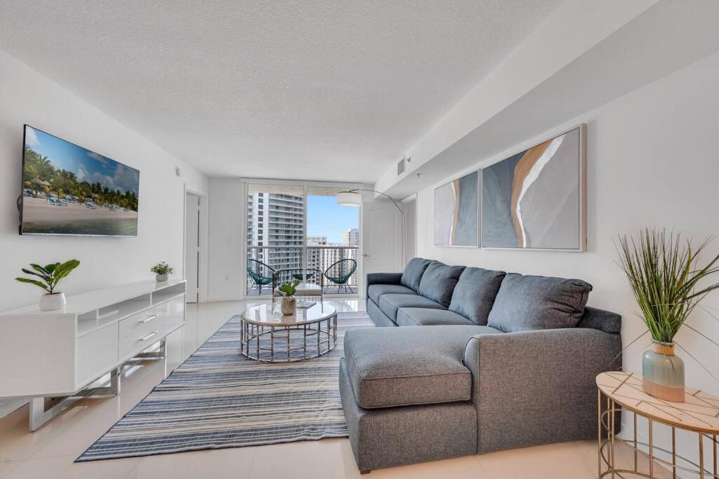 Luxurious Private Unit With Parking Lejlighed Miami Eksteriør billede